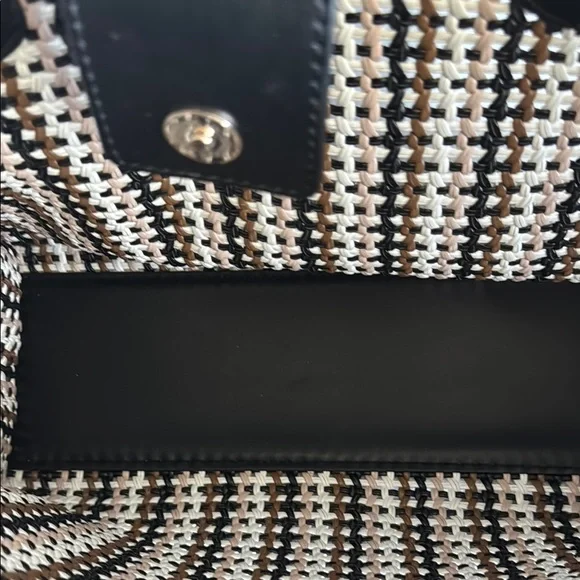 Guess Black and White Satchel with Bold Geometric Design - Picture 2 of 5